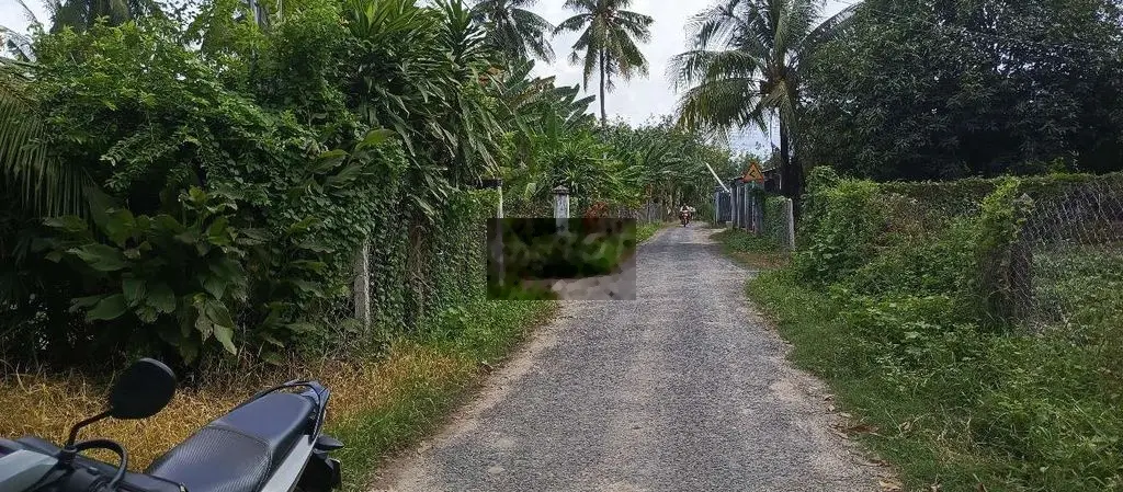 Đất Thị Trấn Ngộp Thở