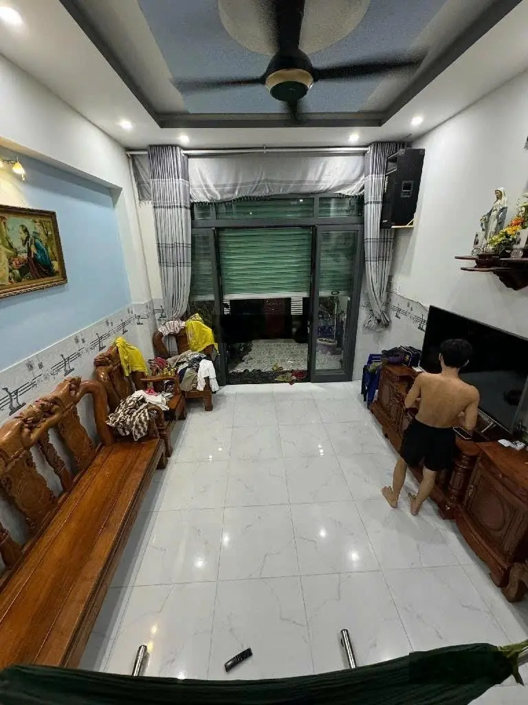 4x18m- nhà 2 tầng 3pn mới tinh, hẻm xe tải 6m thông- Lô Tư- BHH A giáp Tân Phú, chỉ hơn 5 tỉ