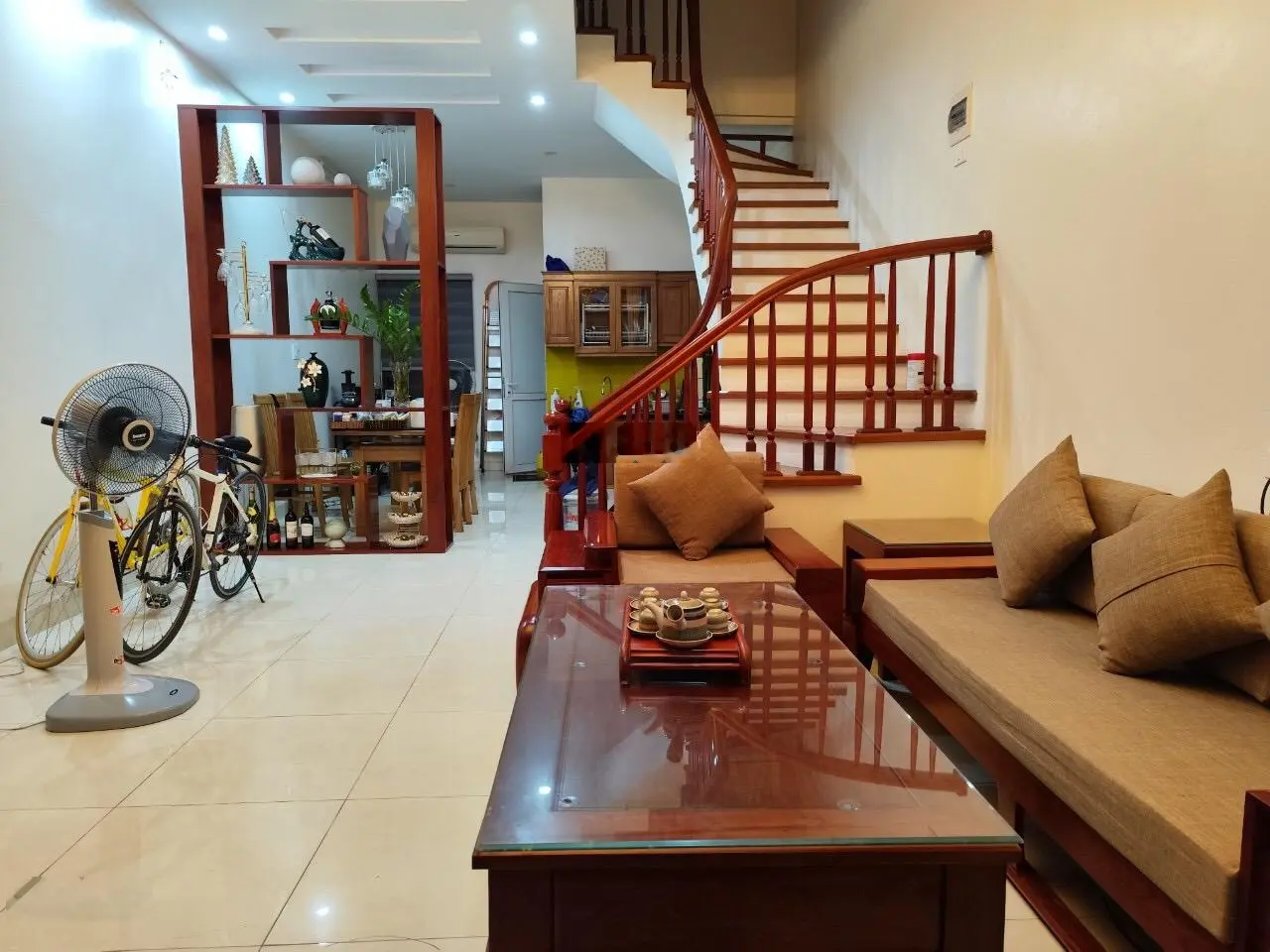 Vì không sử dụng hết diện tích và công năng, cô liên cần Nhượng lại căn nhà tự tay xây dựng