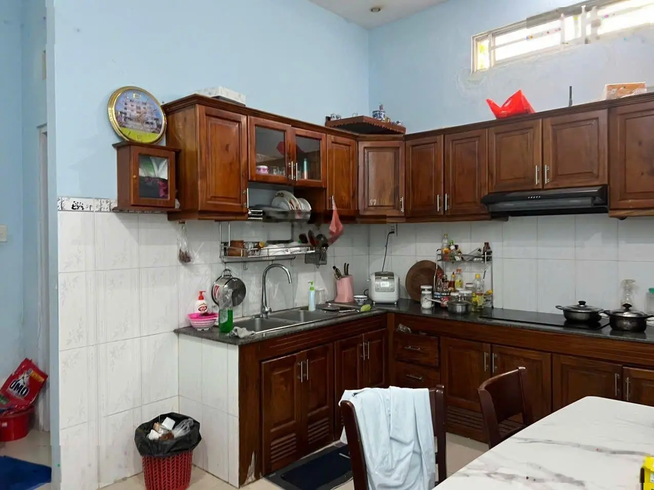 Bán nhà riêng, phường An Bình, giáp với TP Thủ Đức, DT100 m2, sổ hồng riêng, hẻm xe hơi, giá 3,3 tỷ