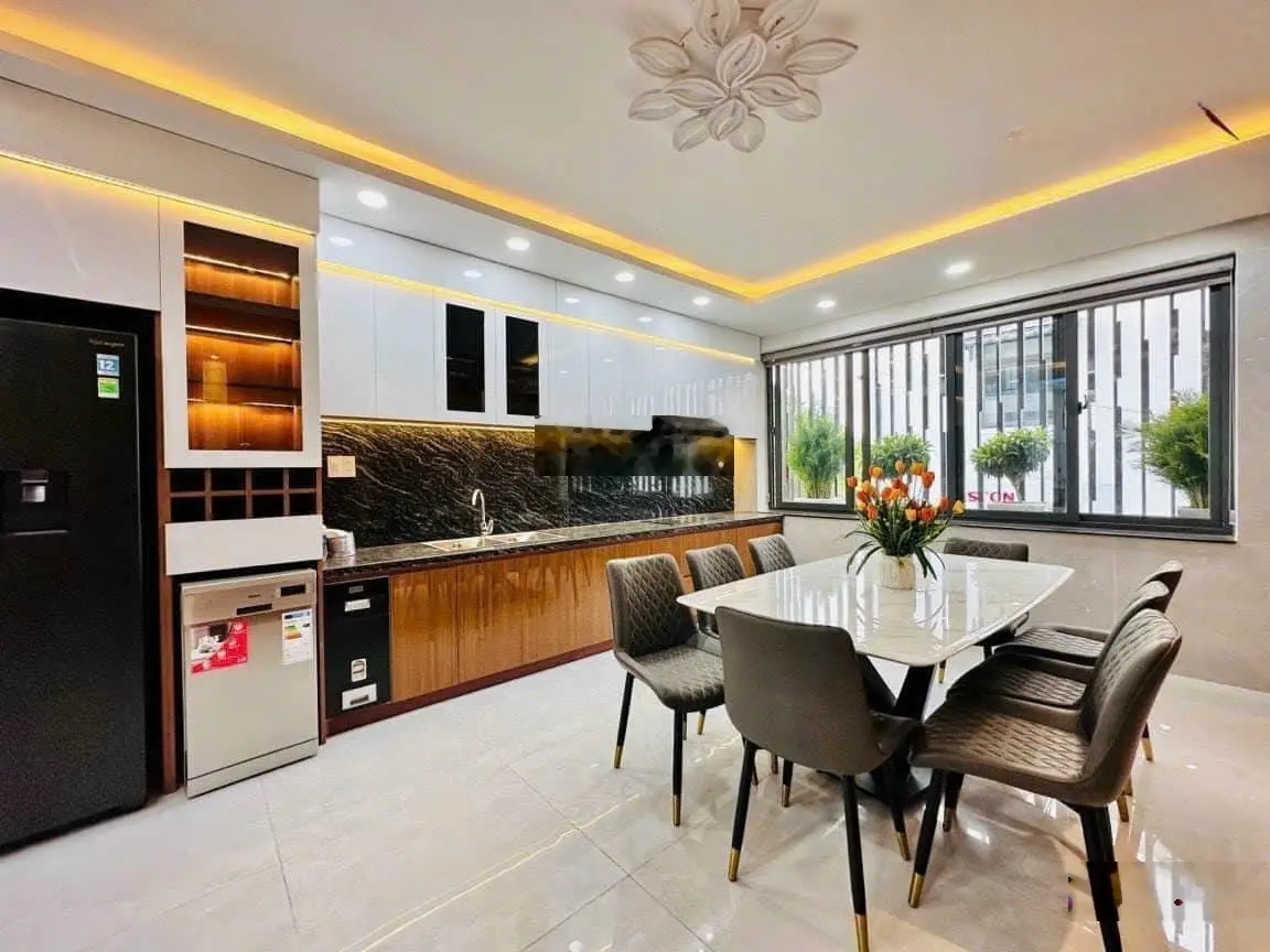 Bán nhà 80/11/19 đường số 5 P17 4 tầng 4pn 5wc Thang máy 450kg hẻm 7m full nội thất