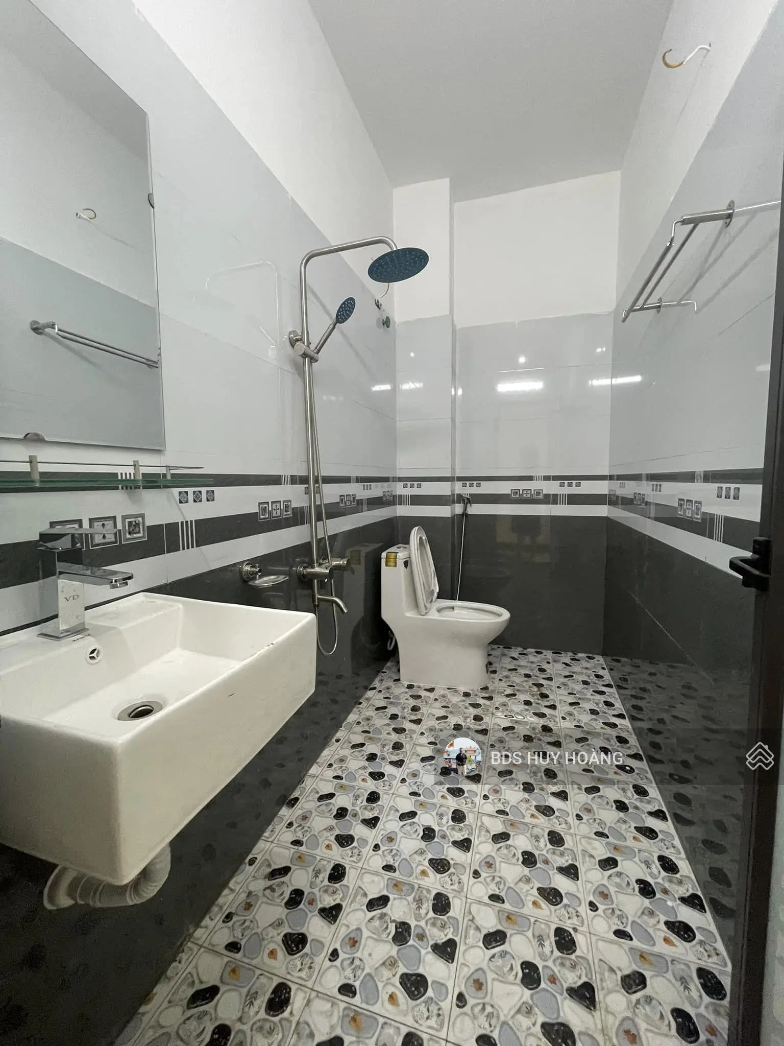 Nhà đẹp về ở ngay hộ khẩu hà đông 33m2 chỉ 3,15 tỷ full nội thất 200m ra quốc lộ 6