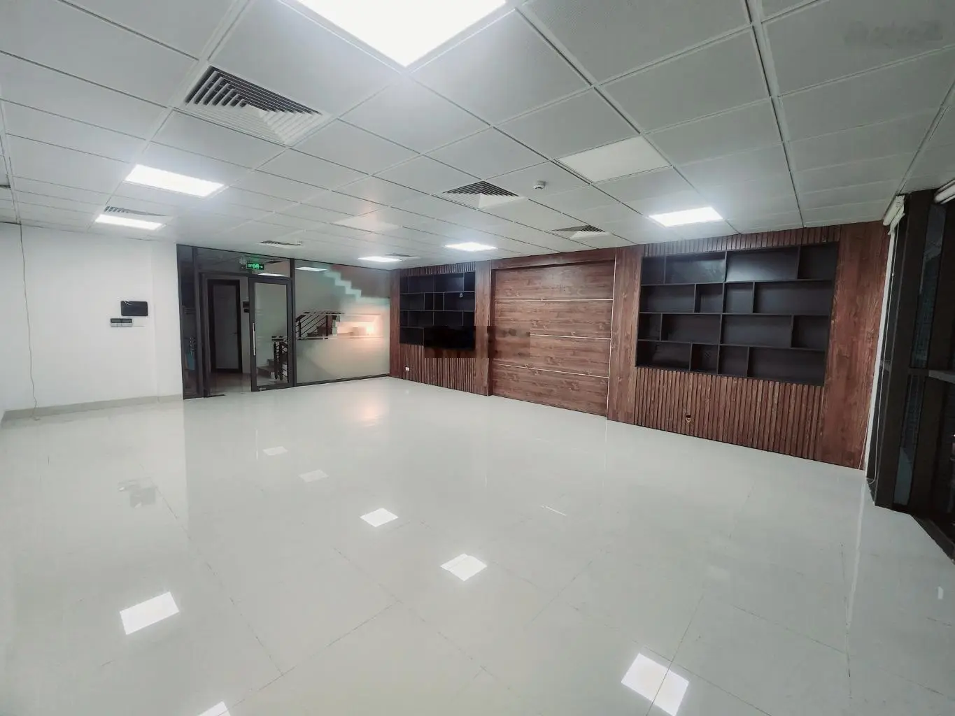 Bán toà nhà mặt phố Kim Đồng - Tân Mai vỉa hè rộng thênh thang tha hồ đá bóng 80m2 x9T
