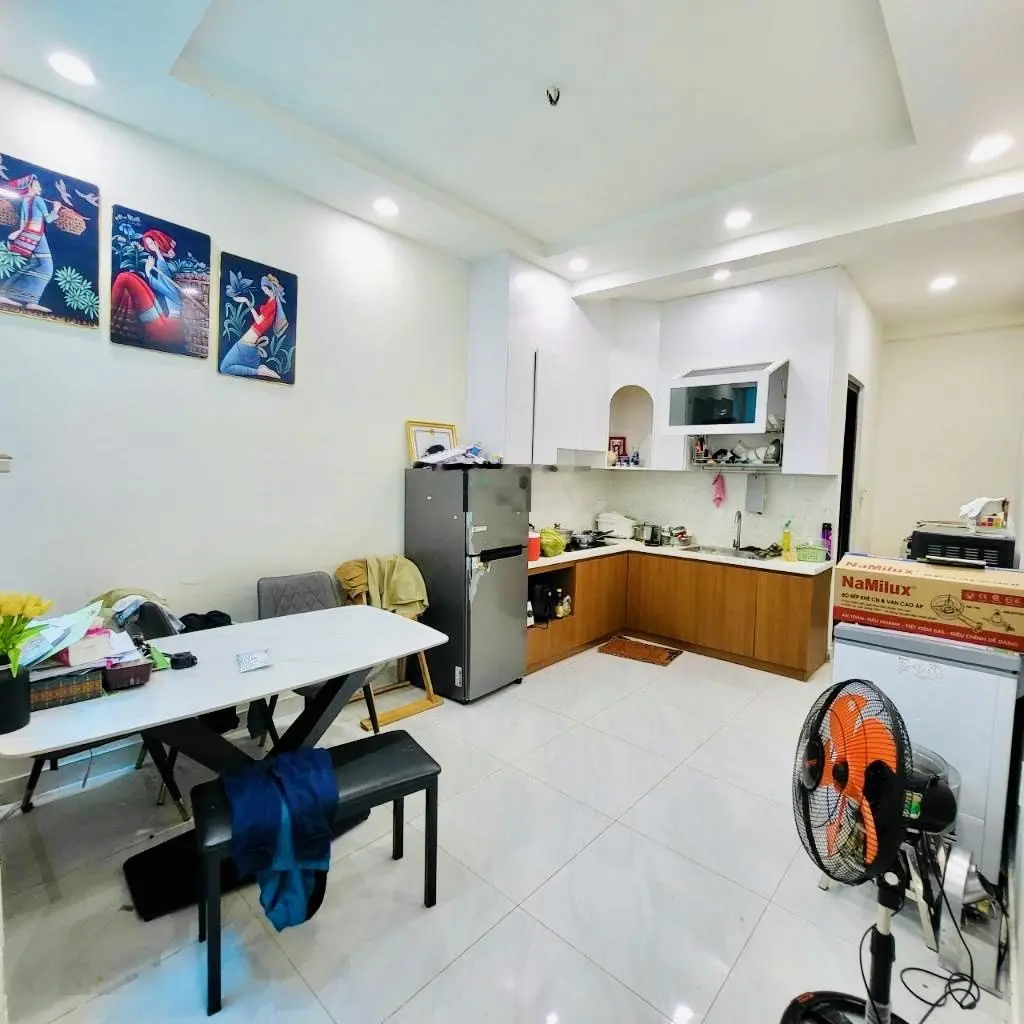 Nhà 2 tầng q7 - hẻm thoáng - 2pn - giá chỉ 4.65 đ