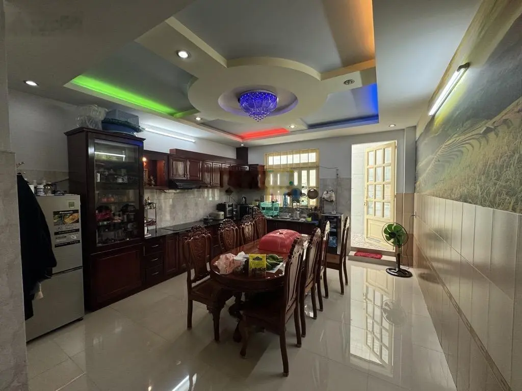 Bán nhà mặt tiền đường ngay khu tên lửa, 11,9 tỷ vnd, 90m2 view công viên nhiều tiện ích