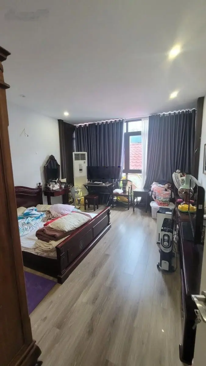 Mặt hồ chùa láng - đống đa - 2 mặt ô tô tránh - 6 tầng thang máy - kinh doanh vỉa hè - dt 64m2x6t.