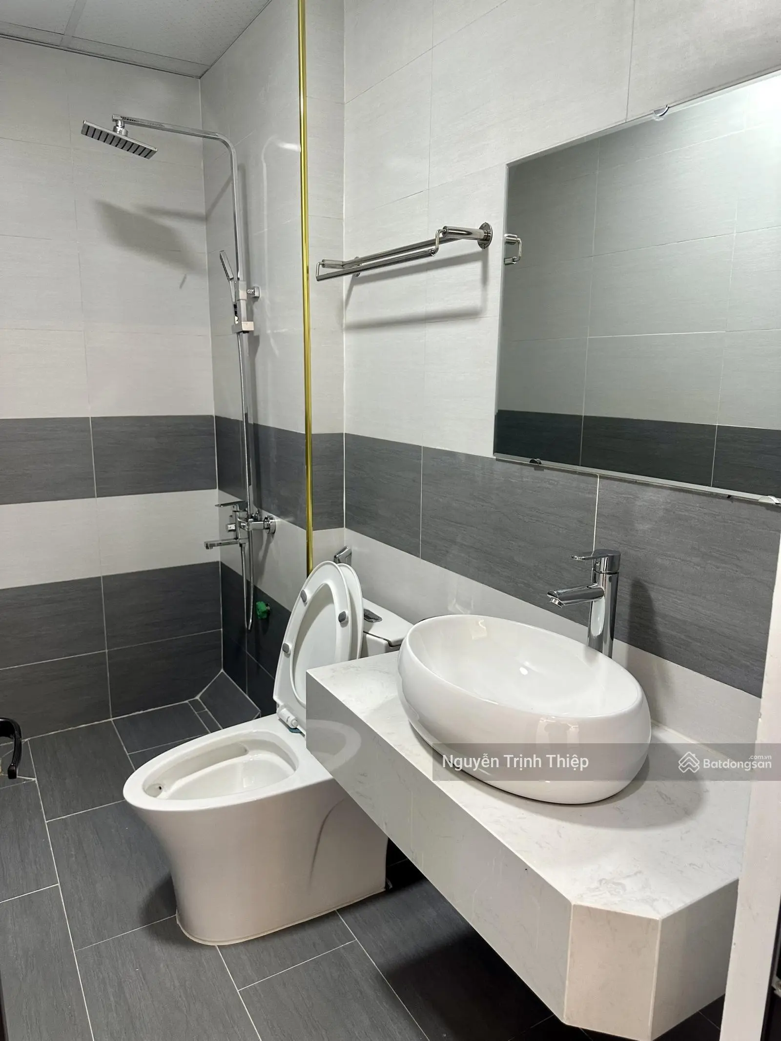 Bán gấp nhà full nội thất Cổ Nhuế Bắc Từ Liêm. DT 35m2 x 5 tầng. Giá 5.15 tỷ