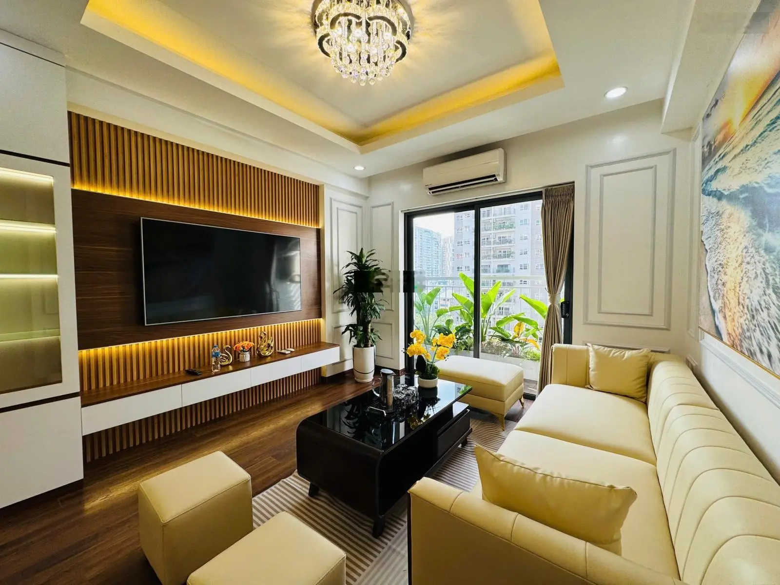 (Chính chủ) cần bán căn hộ tại Handiresco diện tích 98m2, 3PN 2WC, Cửa ĐN ban công TB full nội thất