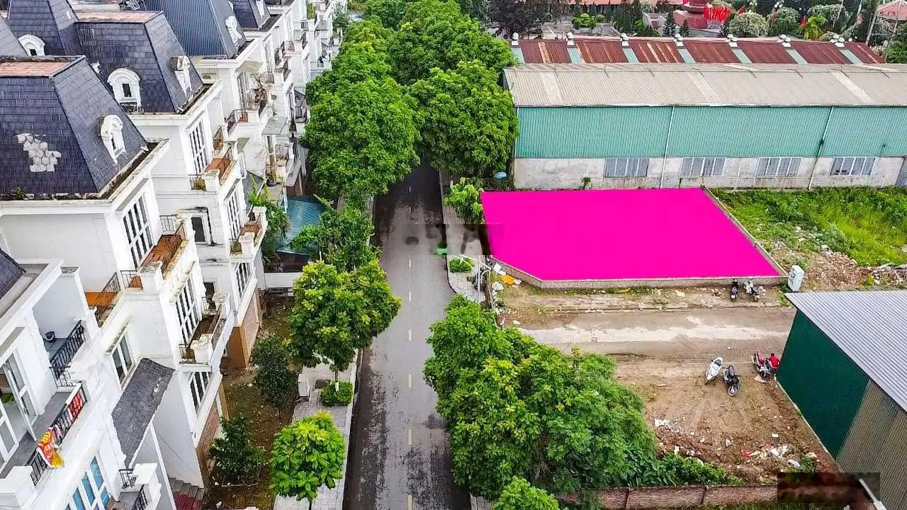 Chính chủ cần bán lô góc 298m2 MT 33m siêu đẹp siêu vip vài bước chân ra đường QL 32 giá tốt nhất
