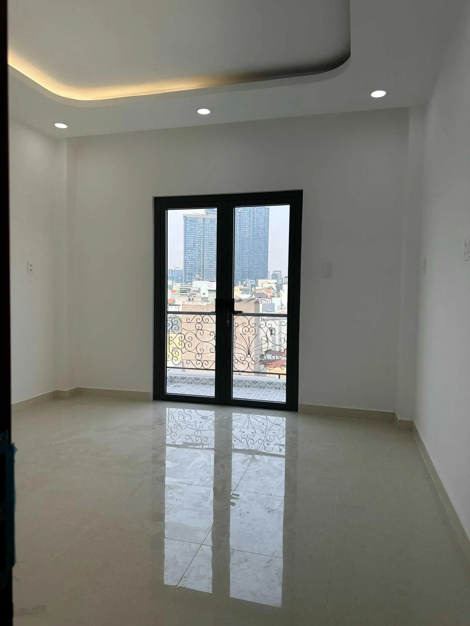 Bán nhà MT Bùi thị Xuân Quận 1. Nhà 4 lầu. Gía 32 tỷ