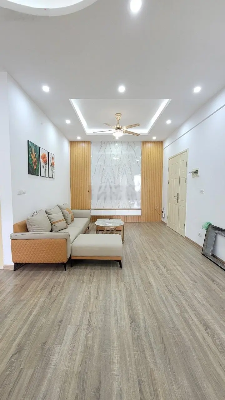 Nhà đẹp xem nhà được ngay. căn hộ tầng trung CT6 Xa La, nội thất mới toanh chỉ loanh quanh 2,5 tỷ