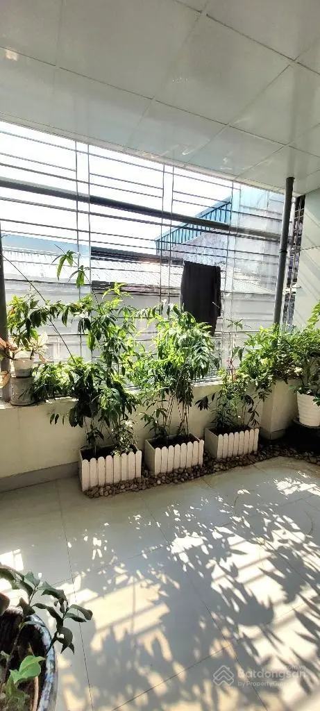Bán nhà ngõ 28 Tứ Liên, 37m2, 5 tầng mặt tiền 5m, dân xây chắc chắn, chỉ 6,2 tỷ.