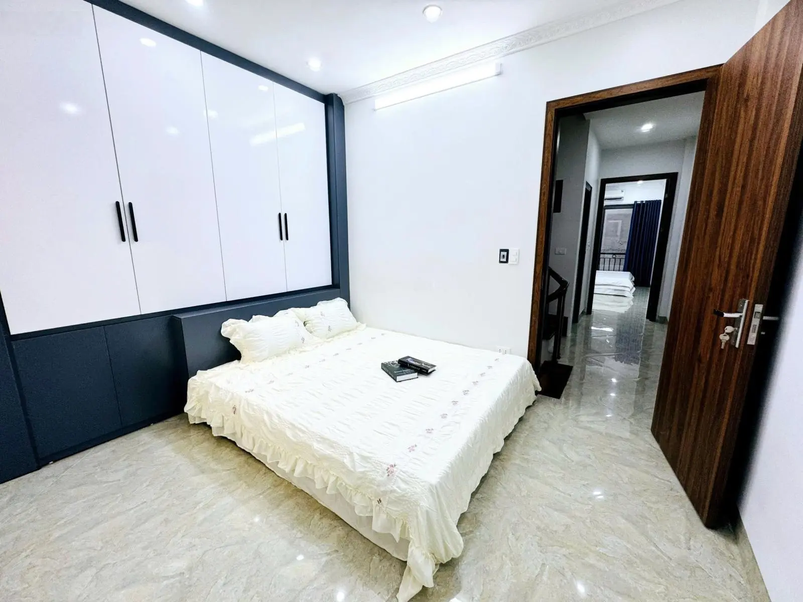 Bán nhà tại Đông Ngạc, Kẻ Vẽ - Nhà xây mới chủ lắp đầy đủ nội thất - diện tích to - nhiều PN