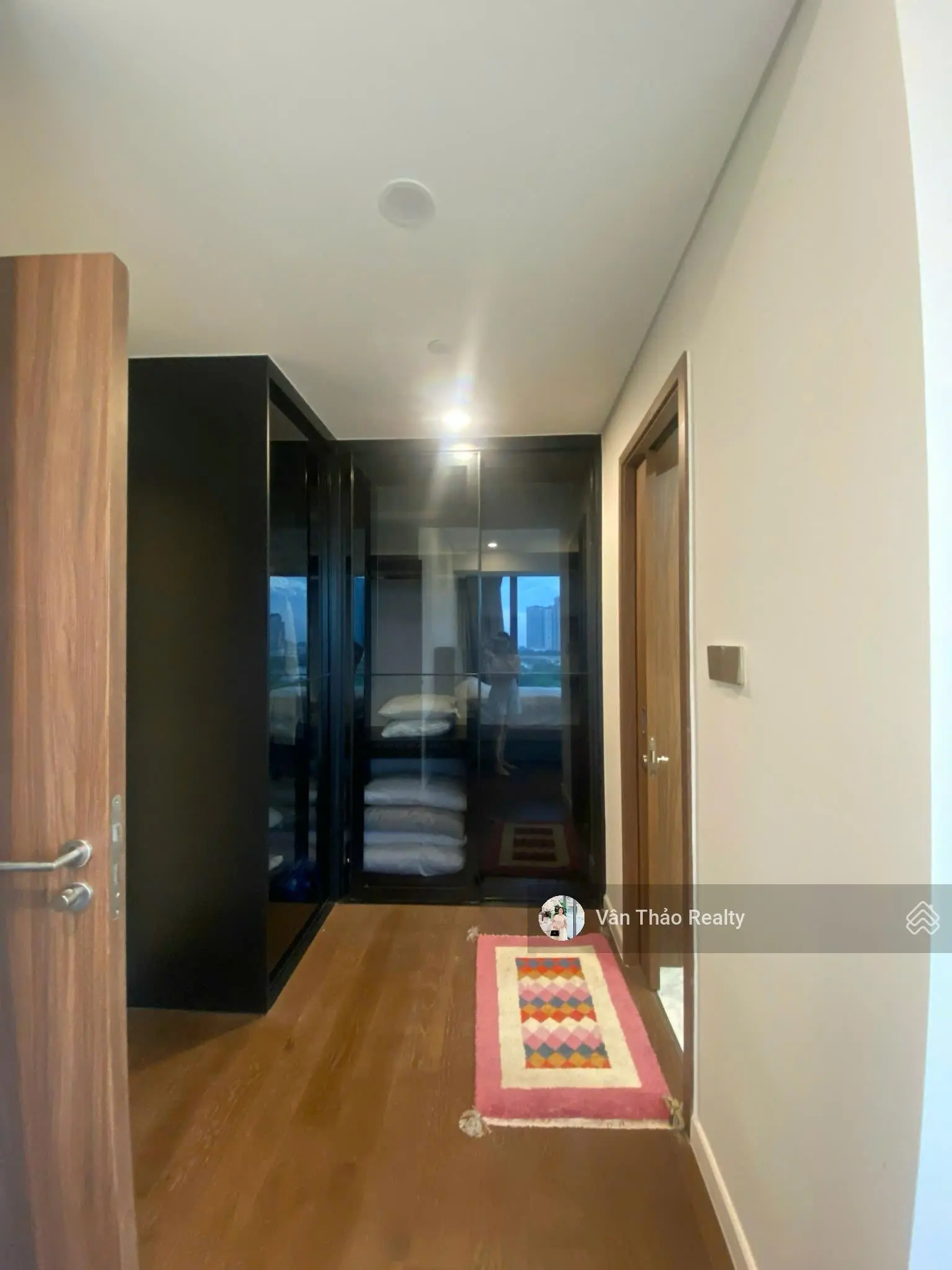 View trực diện sông + Landmark 81 - Căn hộ 4PN Metropole Thu Thiem full nội thất - 2p di chuyển Q1