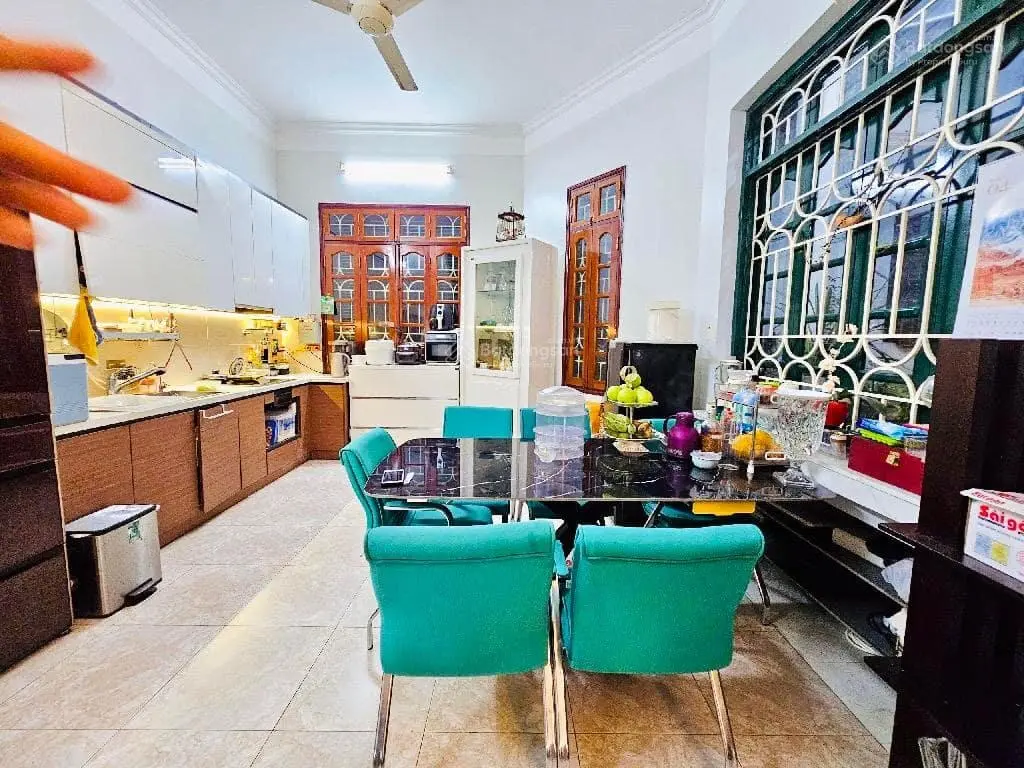BÁN NHÀ TRƯƠNG ĐỊNH , KIẾN TRÚC BIỆT THỰ , SÂN VƯỜN , GIÁ RẺ NHẤT KHU VỰC . 80M2 , HƠN 10 TỶ
