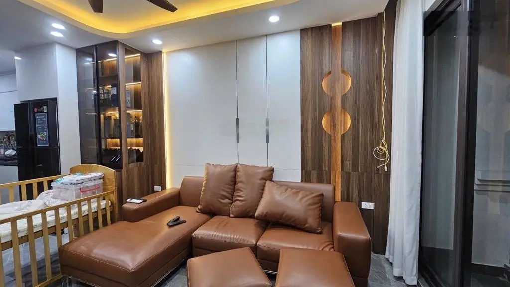 Cực phẩm trung tâm hai bà trưng, 6 tầng thang máy ô tô tránh đỗ ngày đêm, 51,6m2, giá 18,7 tỷ.