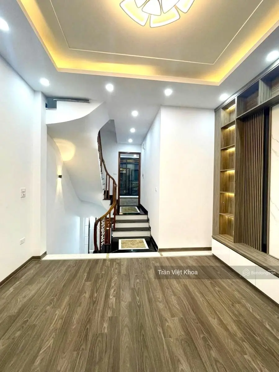 Nhà mới đẹp 5 tầng 42m2 - Ngô Quyền, Hà Đông - ô tô đỗ cổng - 8.35 tỷ