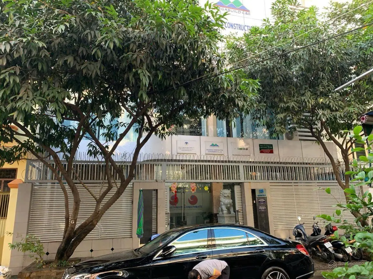 Định cư cần bán gấp nhà đường Nguyễn Văn Thương 8x20 kết cấu: 4 tầng HĐT: 150tr/tháng giá chỉ 38 tỷ