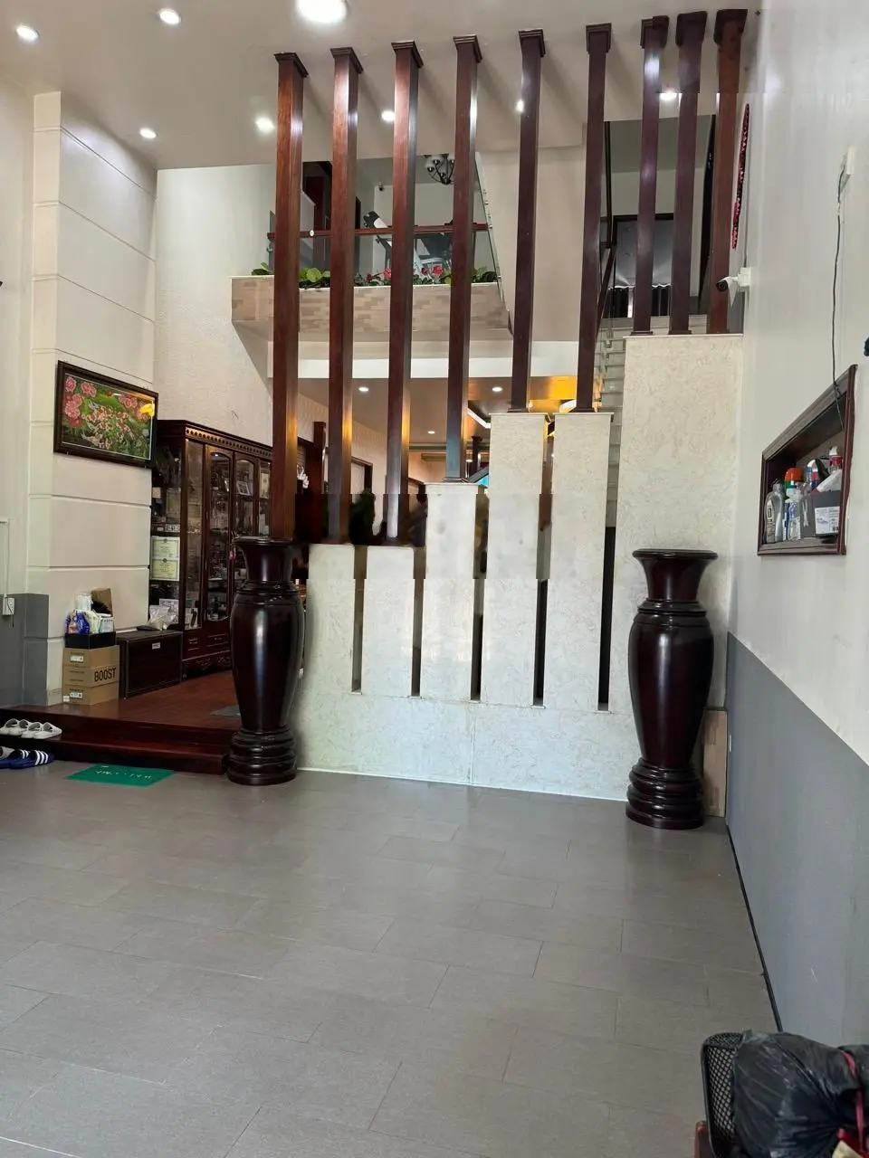 Cần bán nhà mặt tiền đường Hùng Vương. Mặt tiền 5m. Thiện chí thương lượng thêm