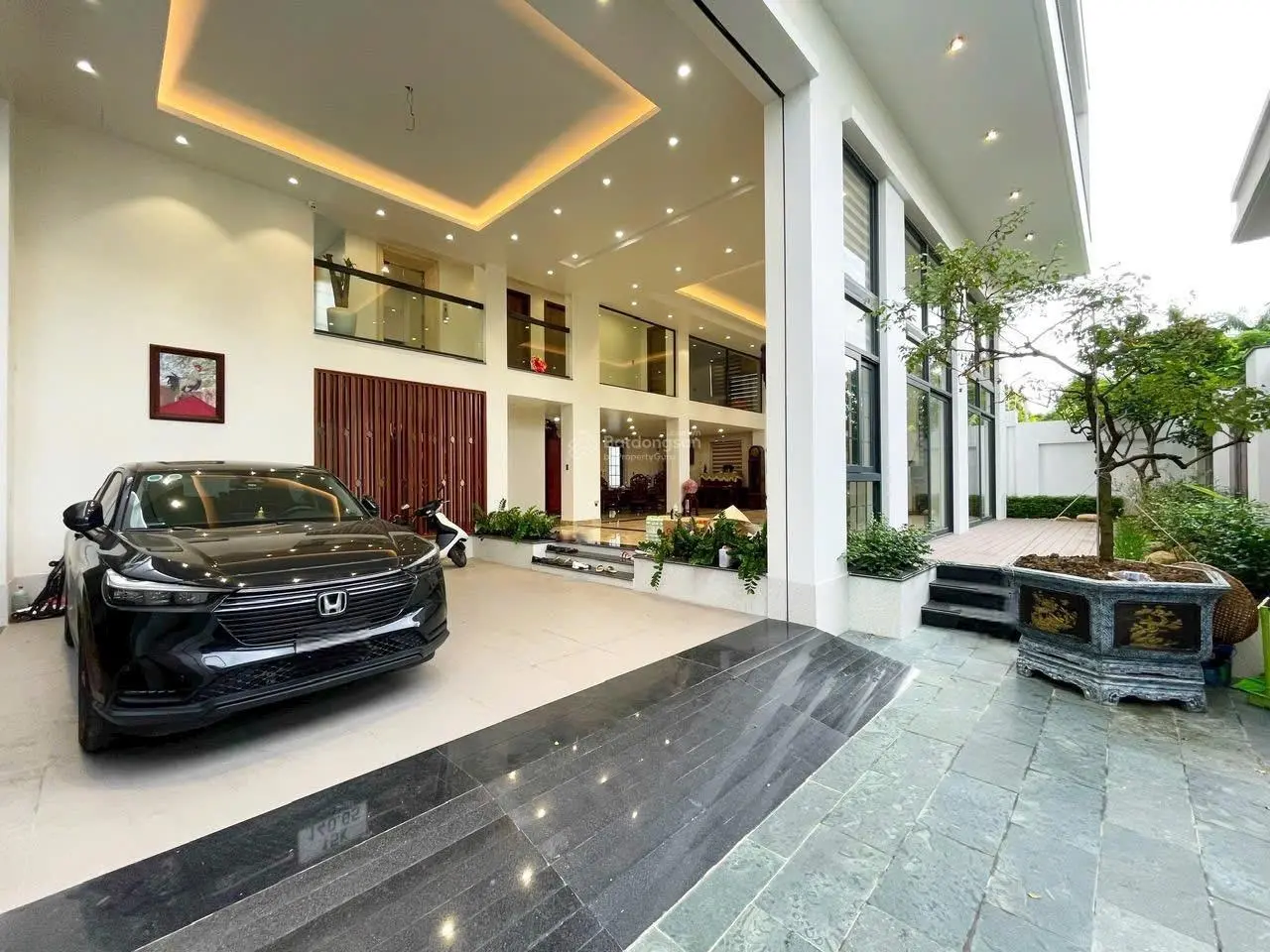 Bán biệt thự 336m2 x 5 tầng, mặt tiền 20m tuyến 2 Lê Hồng Phong