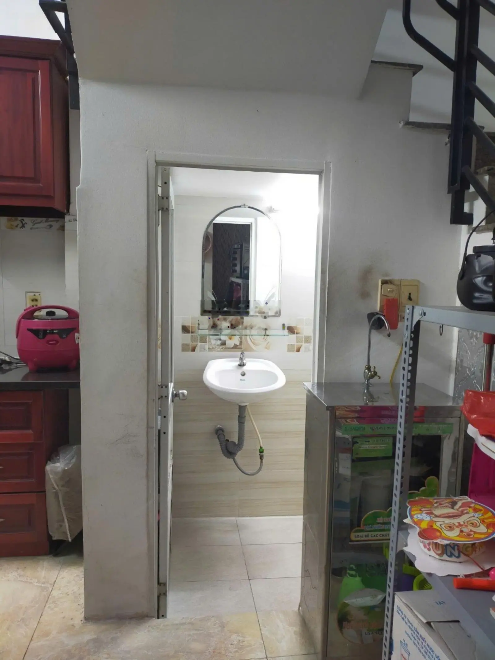 Chính chủ bán nhà tại Lê Văn Thọ XD 108m2, tiện lợi giao thông, có nội thất, xây dựng trên 2 tầng