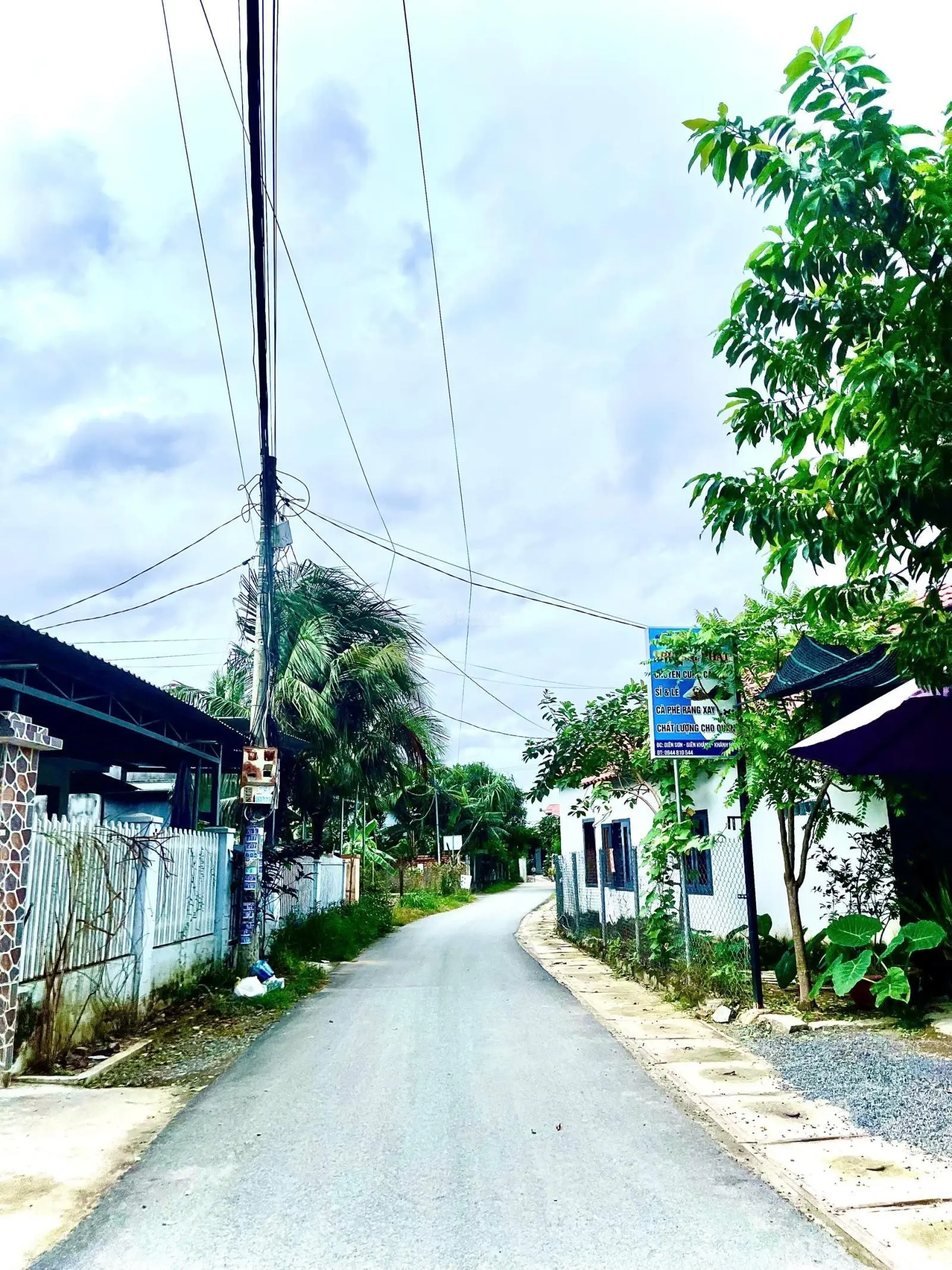 Nhà mới siêu đẹp, mặt tiền đường nhựa Rọc Chu Diên Sơn-Diên Khánh. Xem là mê ạ