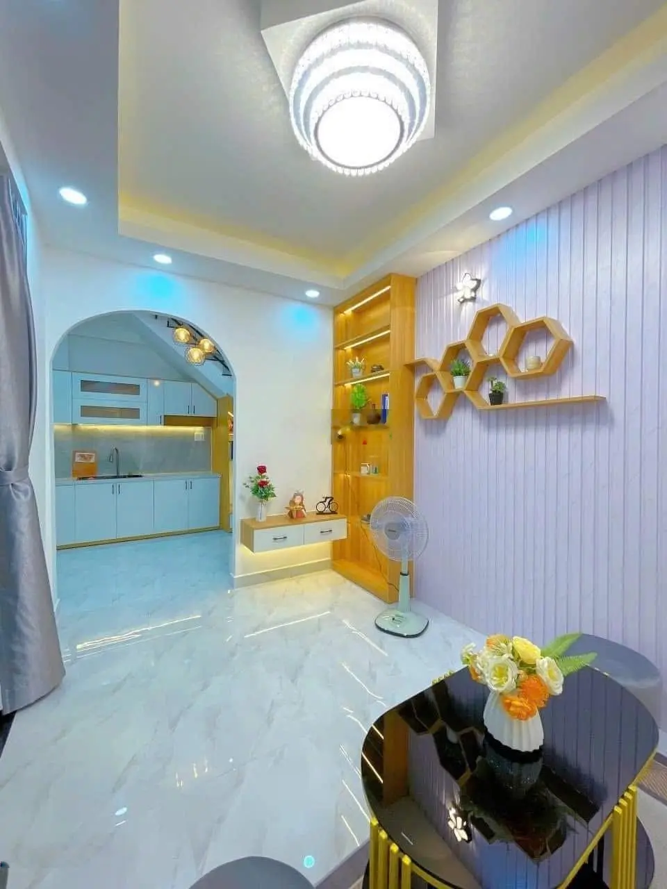 Nhà mới sửa lại ngay sát trường mầm non hoa hồng mặt đường Đoàn Nguyễn Tuấn 75m2 sổ sẵn