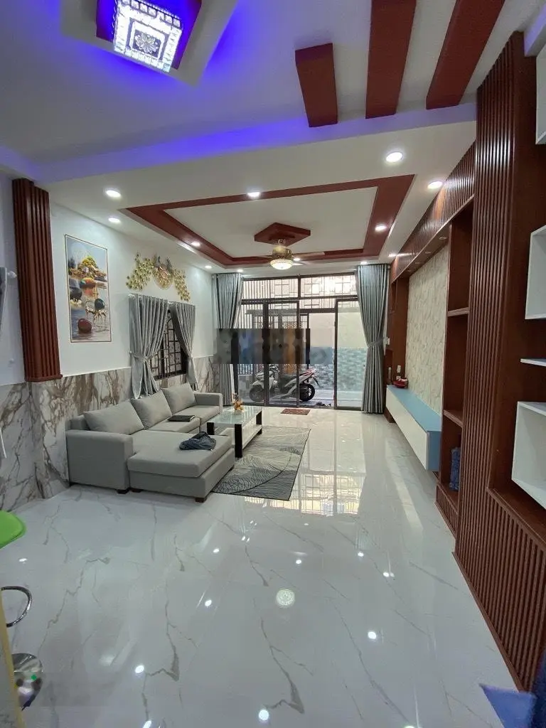Bán nhà khu dân cư sát trung tâm đường Trần Xuân Soạn quận 7