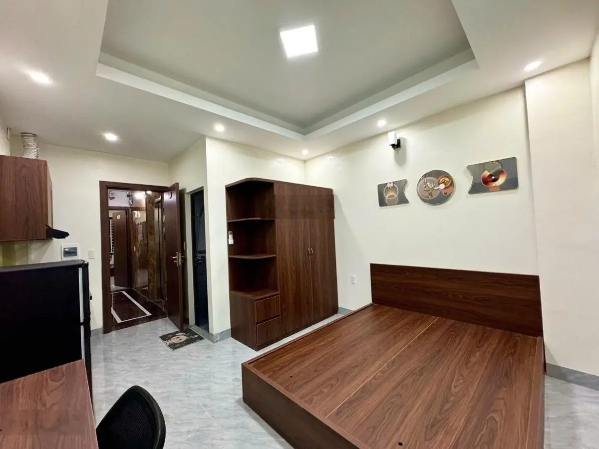 Bán gấp gà đẻ trứng vàng Phú Diễn 50m2 x 7 tầng 10 phòng khép kín full nội thất thang máy víp