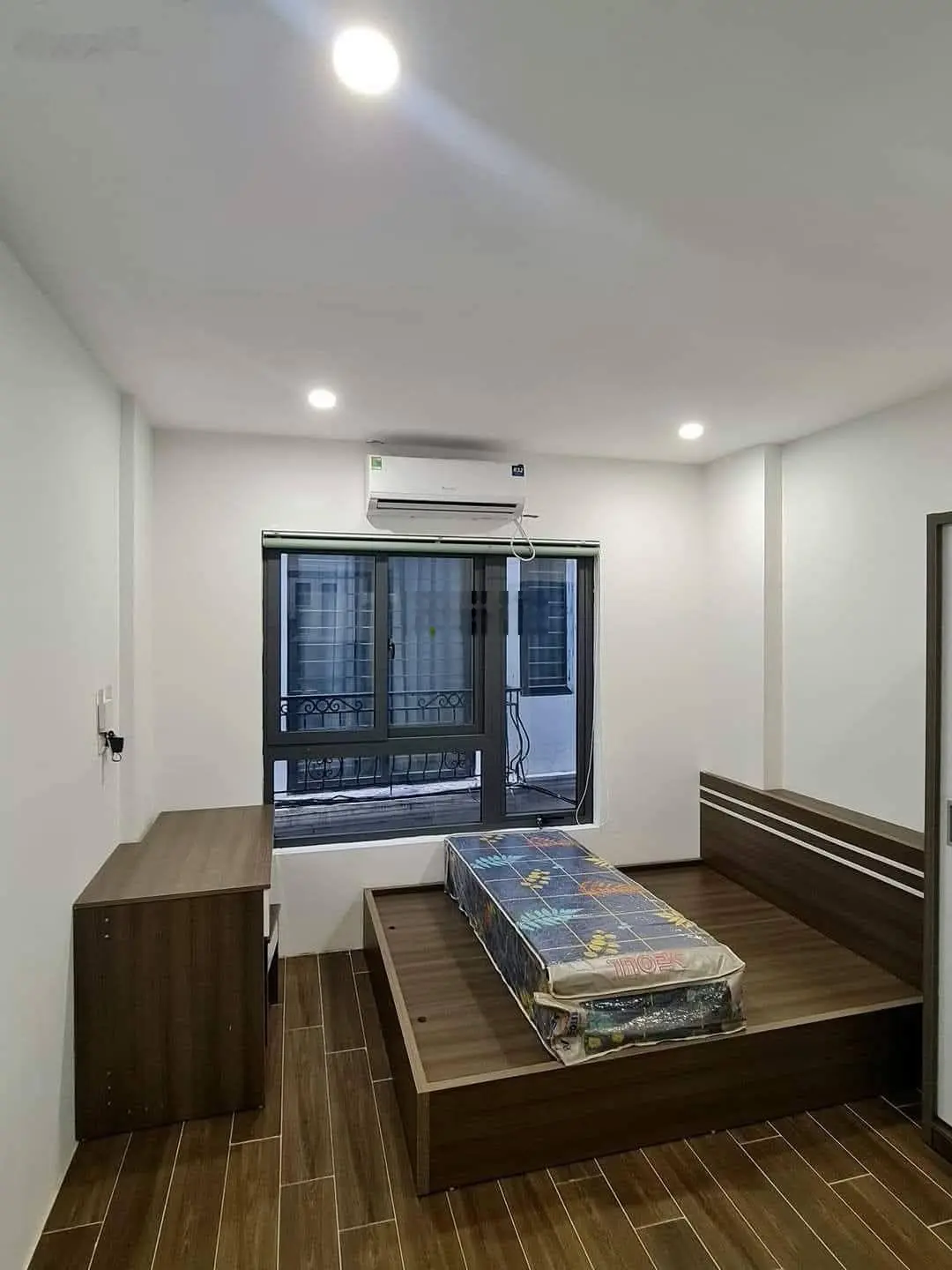 Duy ngã độc tôn ô tô đỗ cổng, CHDV Lê Đức Thọ, 98m2*7T, 15pkk, cửa sổ, dòng tiền 75 tr/th, PCCC, TM