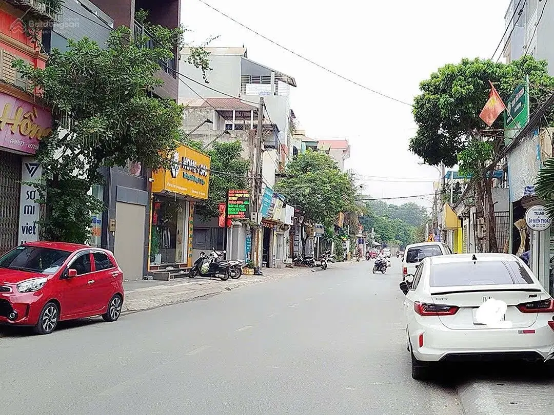 5 tỷ nhà phố kinh doanh dòng tiền đều tại trung tâm thị trấn Đông Anh