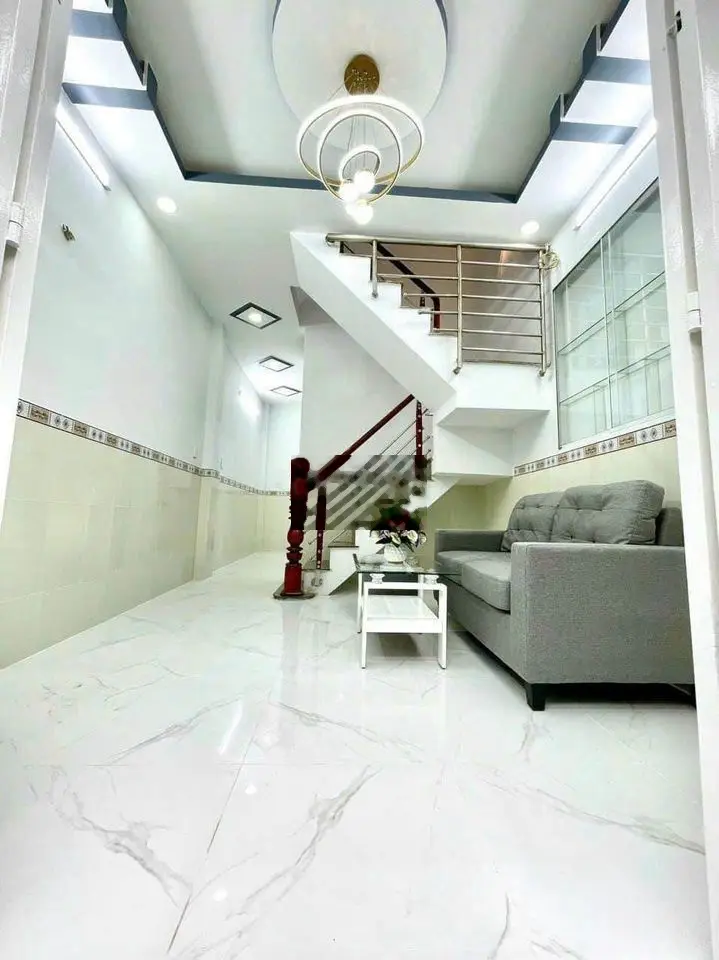 Bán nhà 970 triệu, diện tích 12m2 tại Bùi Thị Xuân, Phường 2, sổ hồng riêng