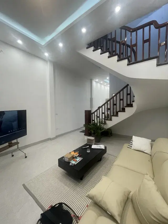 Nhà mới láng thượng-dt48m-5tầng-mt4,5m-10tỷ.