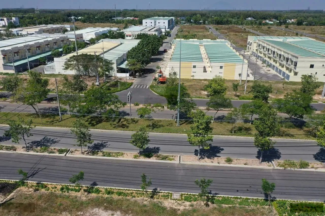 Chuyển nhượng gấp nhà đất 1 trệt 1 lầu 99,2m2 bao sang tên ngay QL22A - KCN Phước Đông giá 1tỷ6