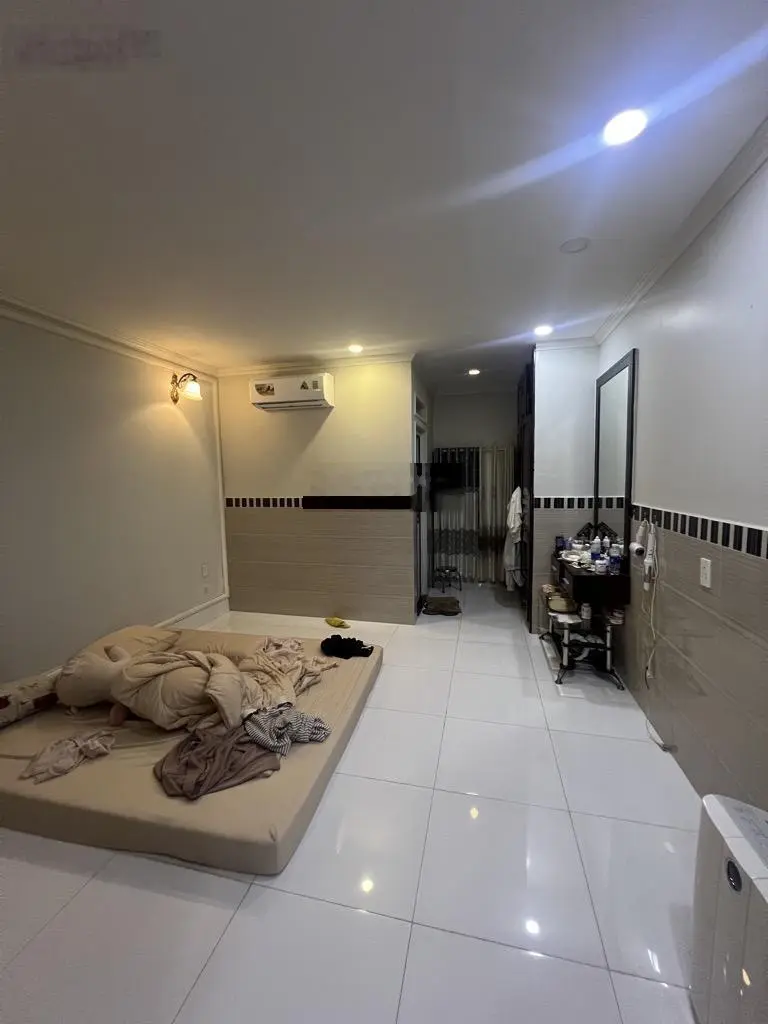 Bán nhà Khánh Hội Quận 4 - hẻm ôtô - 60m2 - 5 Tầng - 8 tỷ - Tiện kinh doanh