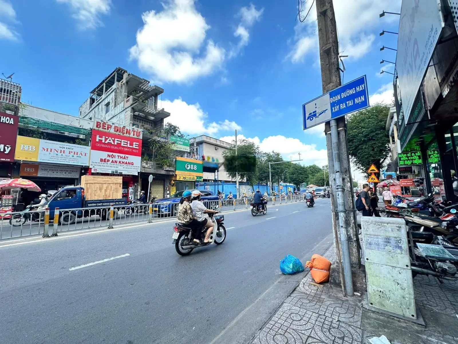 Mặt tiền hiếm và rẻ nhất Trường Chinh, Tân Bình, vị trí đẹp, đối diện Bàu Cát, 4mx18m, giá 14.2 tỷ