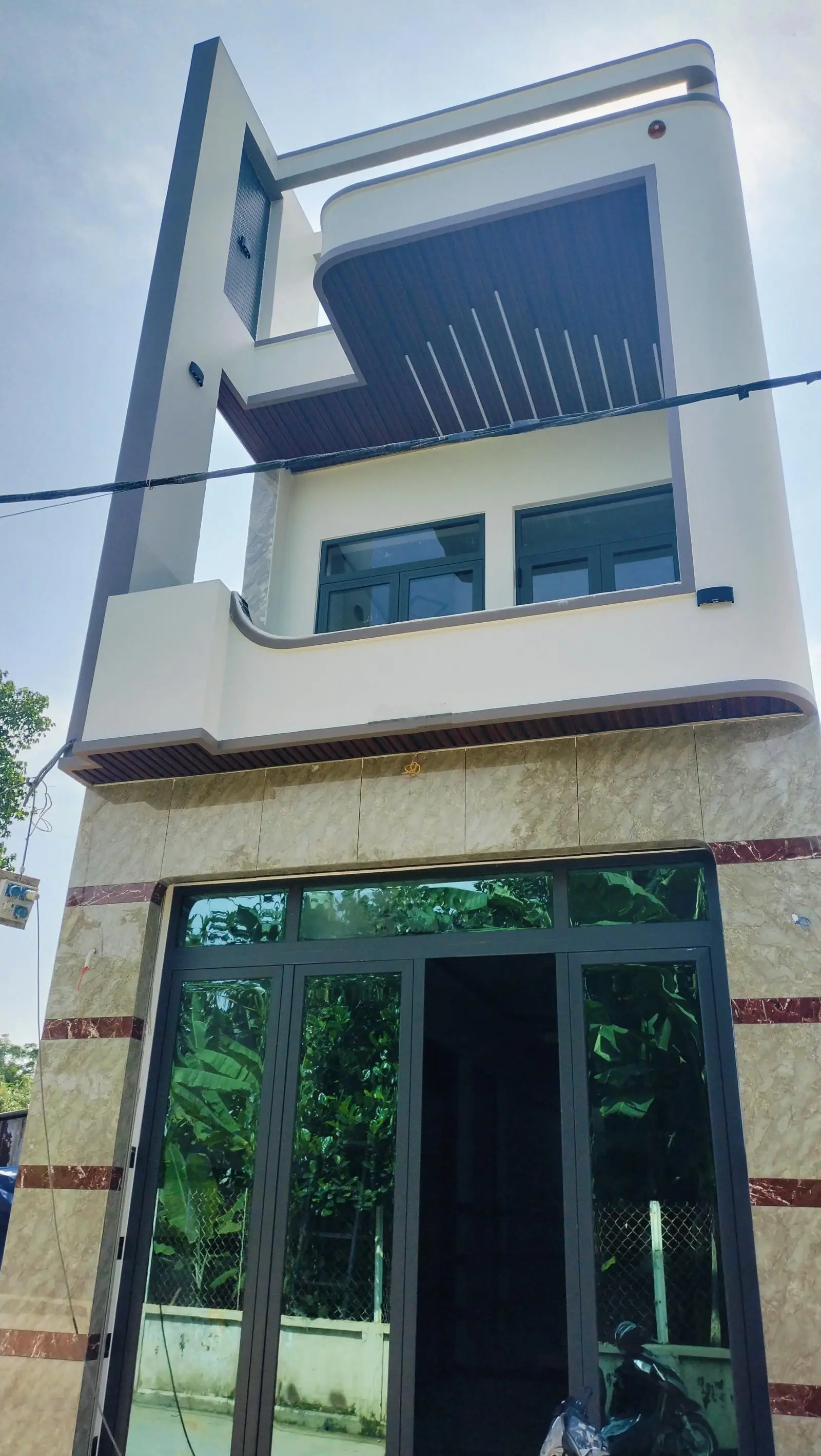 Nhà mới sổ riêng giá rẻ. Tân bình.dĩ an