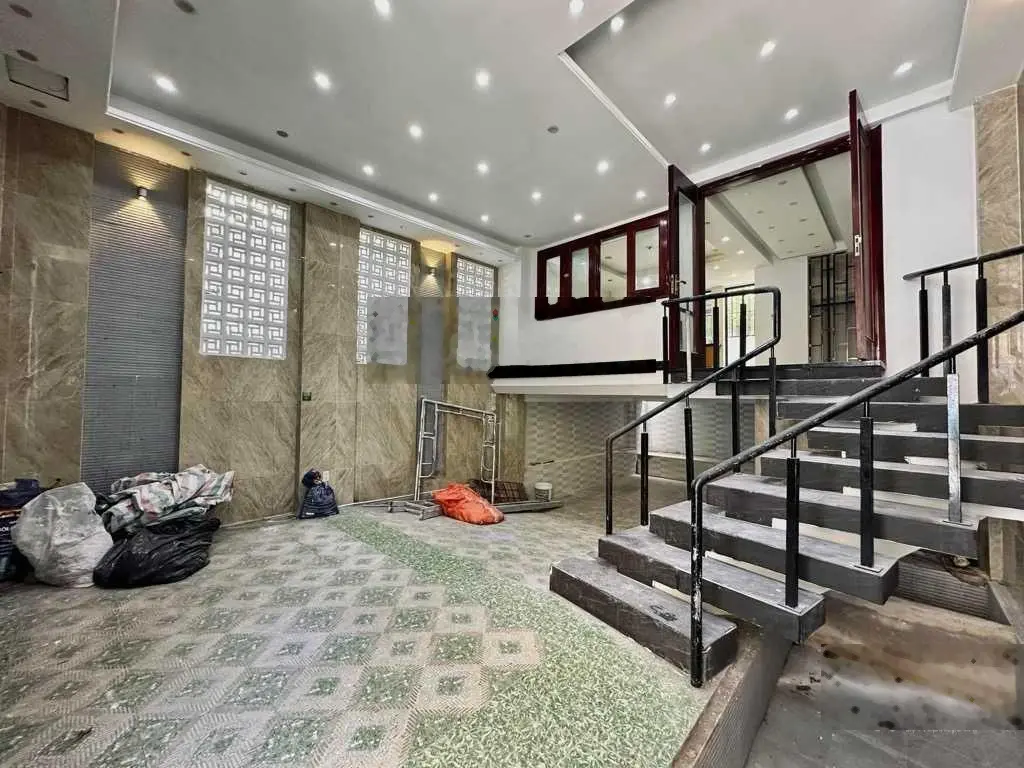 Mặt tiền biệt thự ngay Nguyễn Văn Trỗi 70m2, ngang 5.8m, 5 tầng, 8PN, bán hầm, chỉ nhỉnh 14 tỷ
