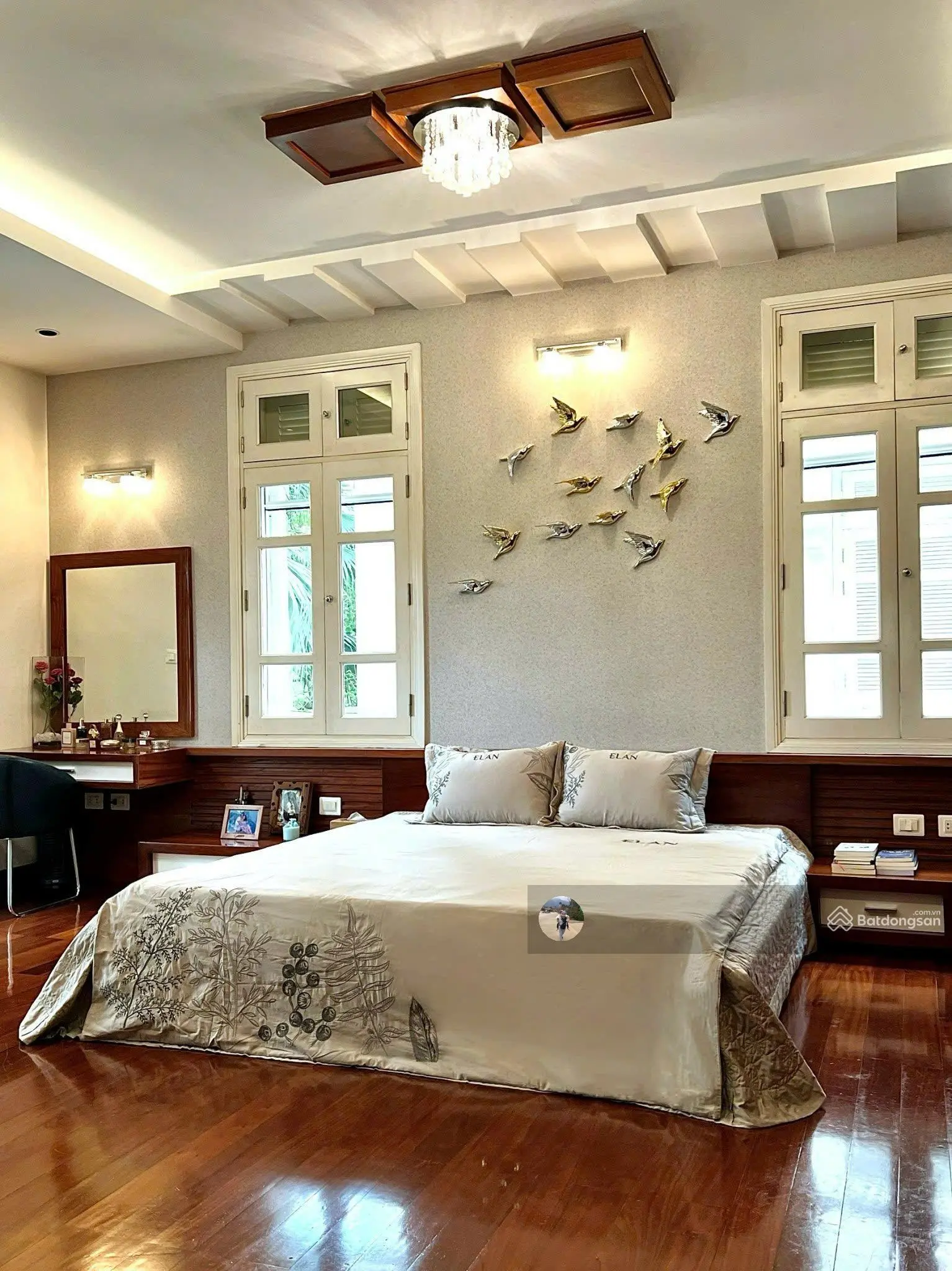 Bán biệt thự 230m2 mặt đường đôi Ciputra Hà Nội