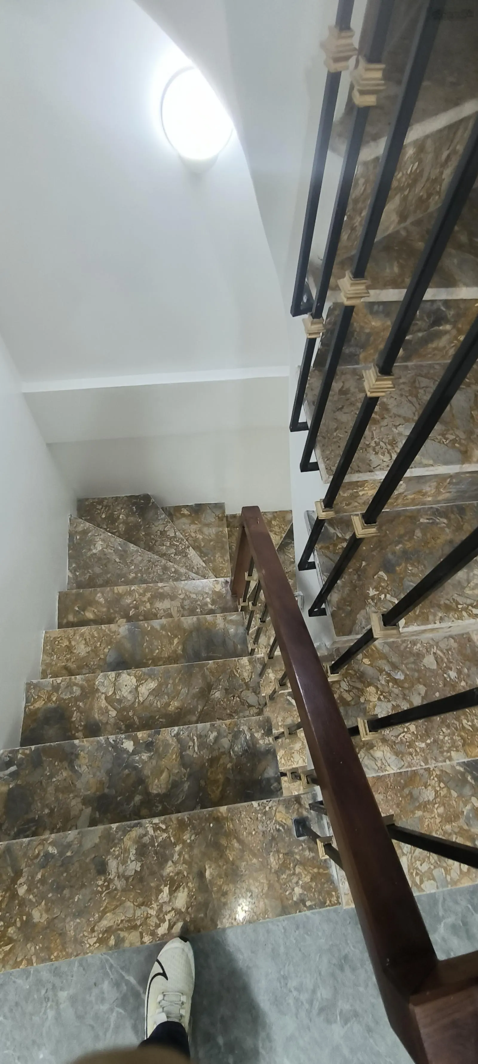 Nhà MP Vũ Quỳnh, 52m2x7T thang máy, MT 10m, lô góc kinh doanh vô địch, nhỉnh 16 tỷ. LH 0984 772 ***