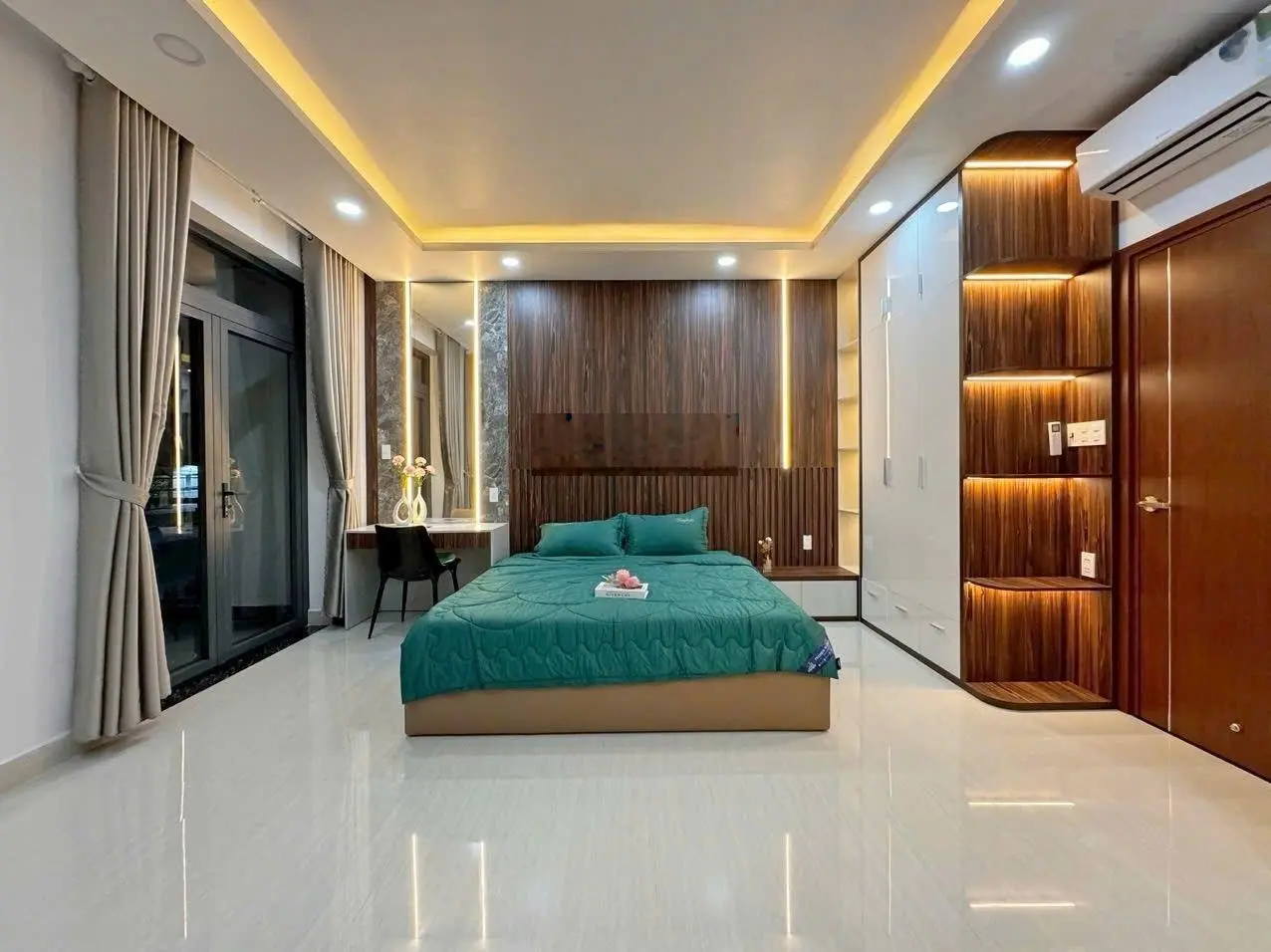 Cần bán khách sạn 8 tầng vị trí đắc địa đường Võ Thị Sáu, p.Thắng Tam. Tp.Vũng Tàu, giá siêu đầu tư