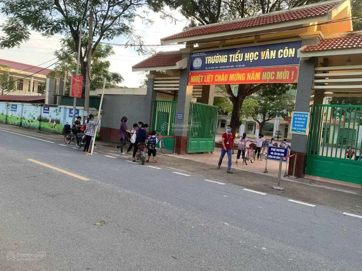 Cần bán 2700 m2 đất cây lâu năm xe container tranh nhau tại Quyết Tiến Vân Côn Hoài Đức