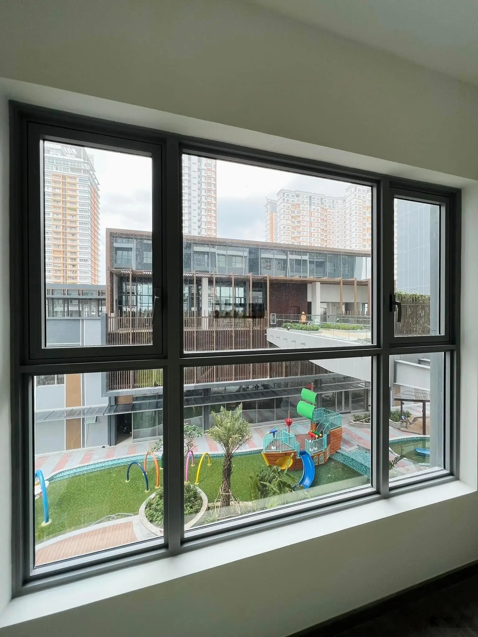 Celesta Rise - Hot Căn 2PN 80m2 view hồ bơi giá 4,160 tỷ. Rổ hàng chuyển nhượng 70 căn.