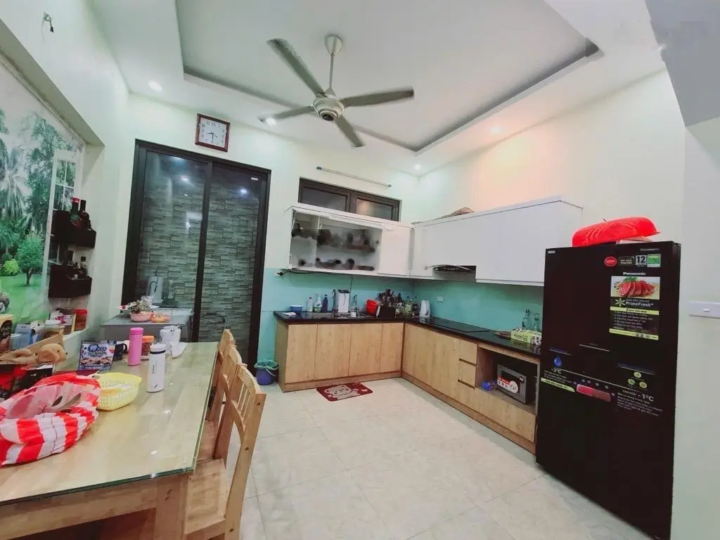 Bán nhà dân xây đàm quang trung - phố trạm- long biên hà nội 50m2