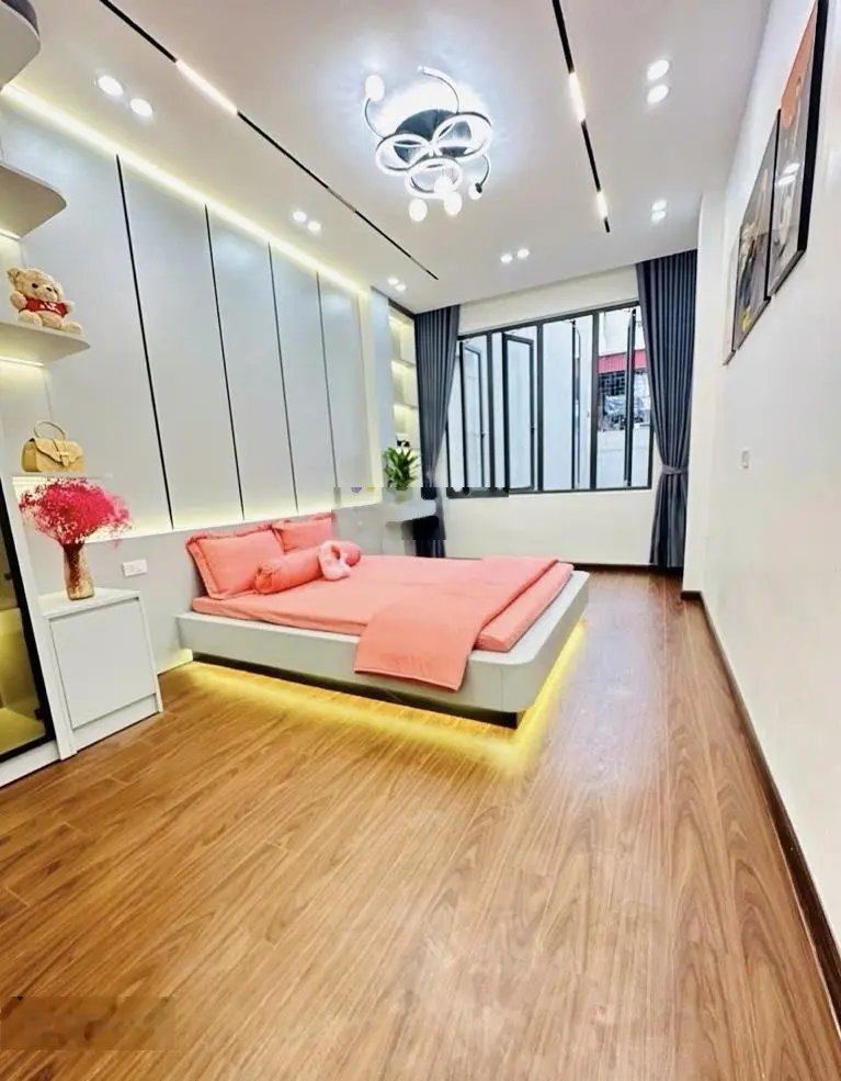 Bán Nhà đẹp Ngay đường Văn Tiến Dũng , 5 tầng 6 phòng , ôtô ngay gần , 5,X Tỷ 0985 387 ***
