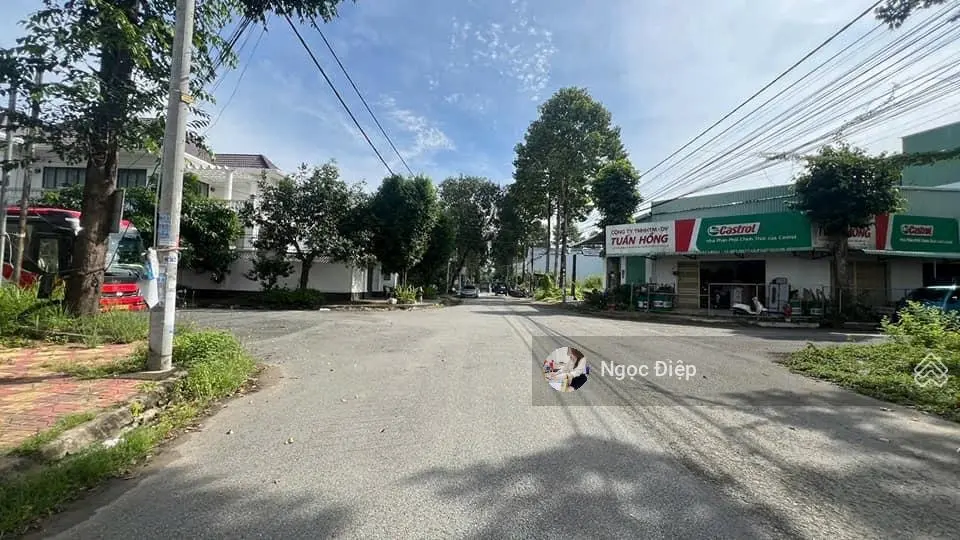 Cần ra nhanh đất Đ. Phạm Thái Bường, Phường 4 gần bệnh viện ĐK Vĩnh Long, 120m2 SHR, full thổ