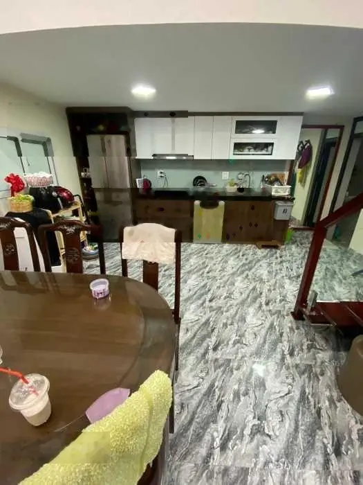 Ngõ 27 Đại Cồ Việt ô tô 7 chỗ vào nhà, thông KD, lô góc, mặt tiền bề thế, trước nhà ba ô tô tránh