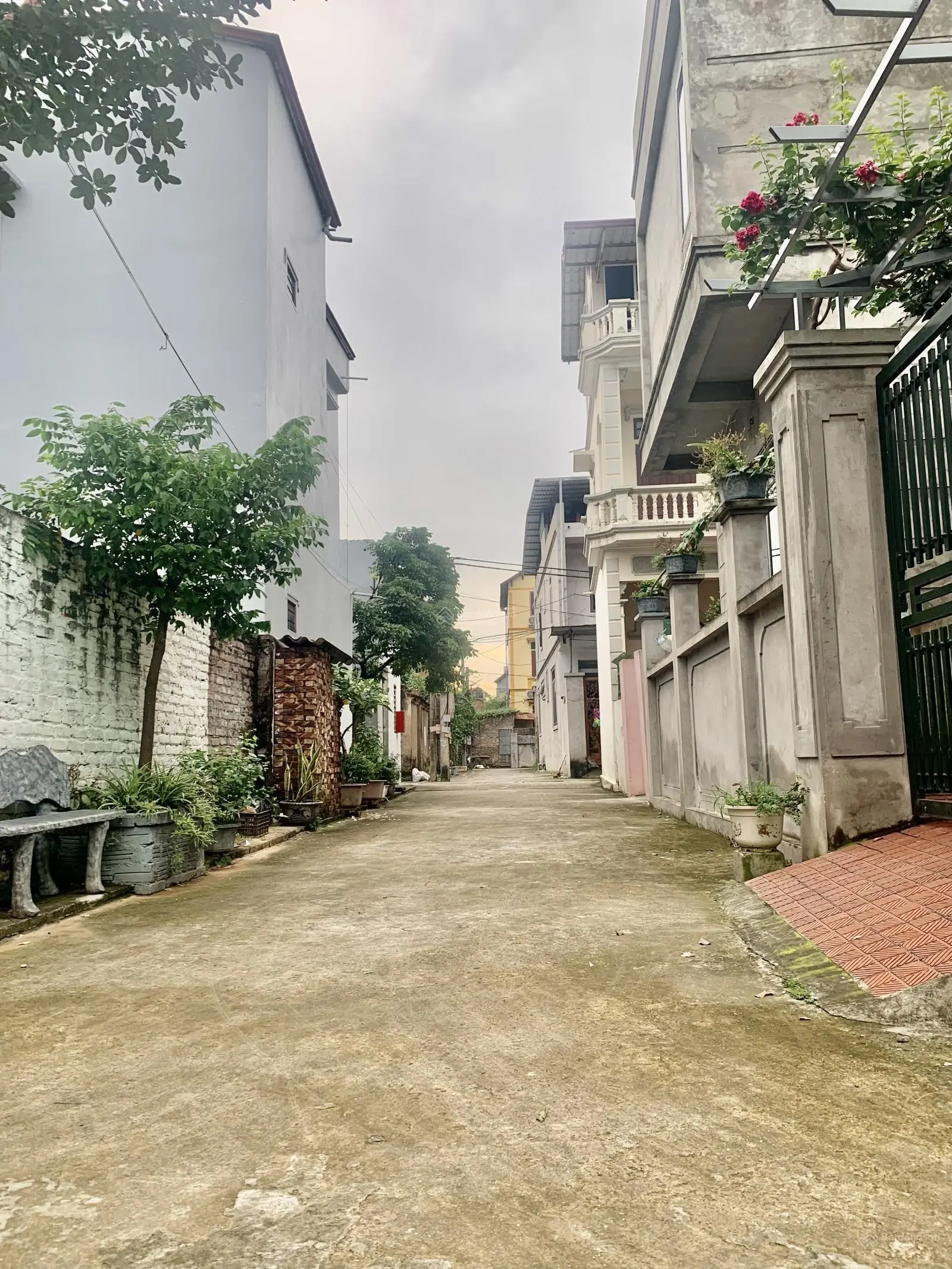Đất bầu Kim Chung 76m ngõ thông