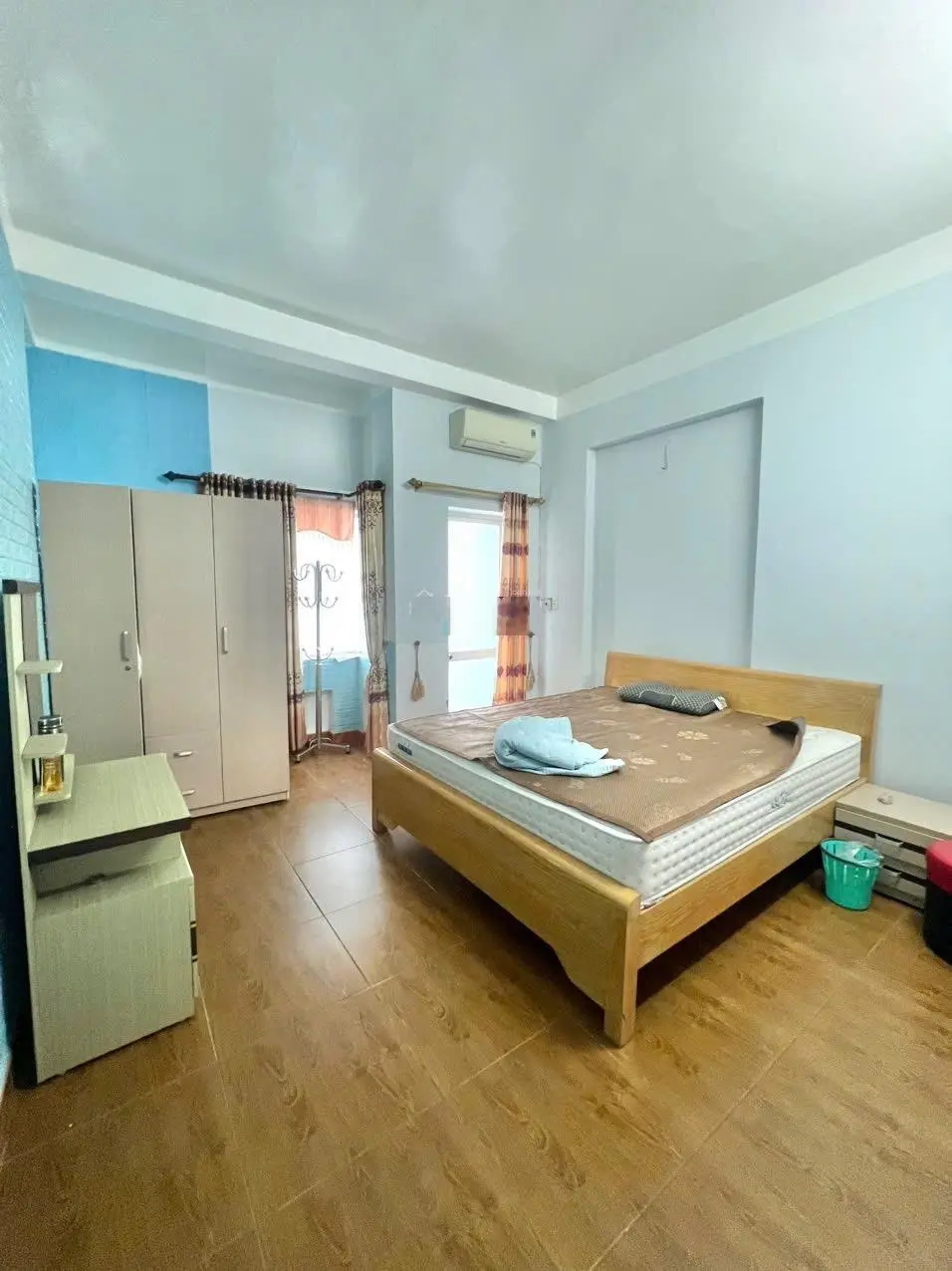 Siêu phẩm 4 tầng Văn Cao 7 chỗ đỗ tận bếp. Diện tích SD: 50m2