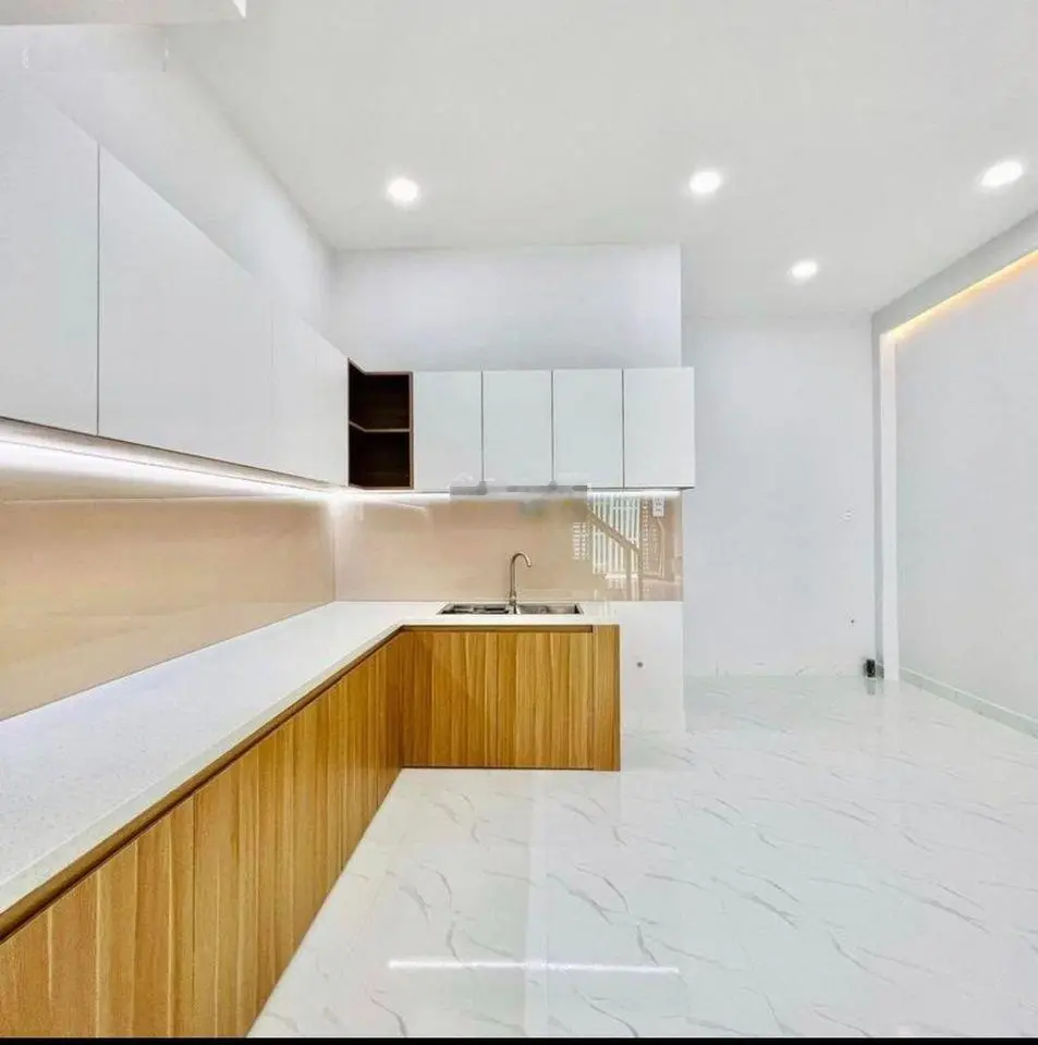 Chính chủ bán gấp nhà SHR, 54m2, 1 lầu 2PN, nhà mới đẹp, đúc kiên cố, GPXD, hoàn công đủ